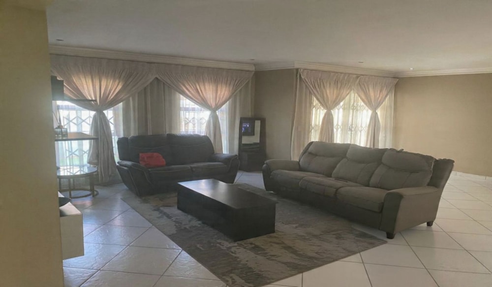 House for sale in Middelburg South (Mpumalanga South) - 1MD1739277 House for sale in Middelburg South (Mpumalanga South) - 1MD1739277