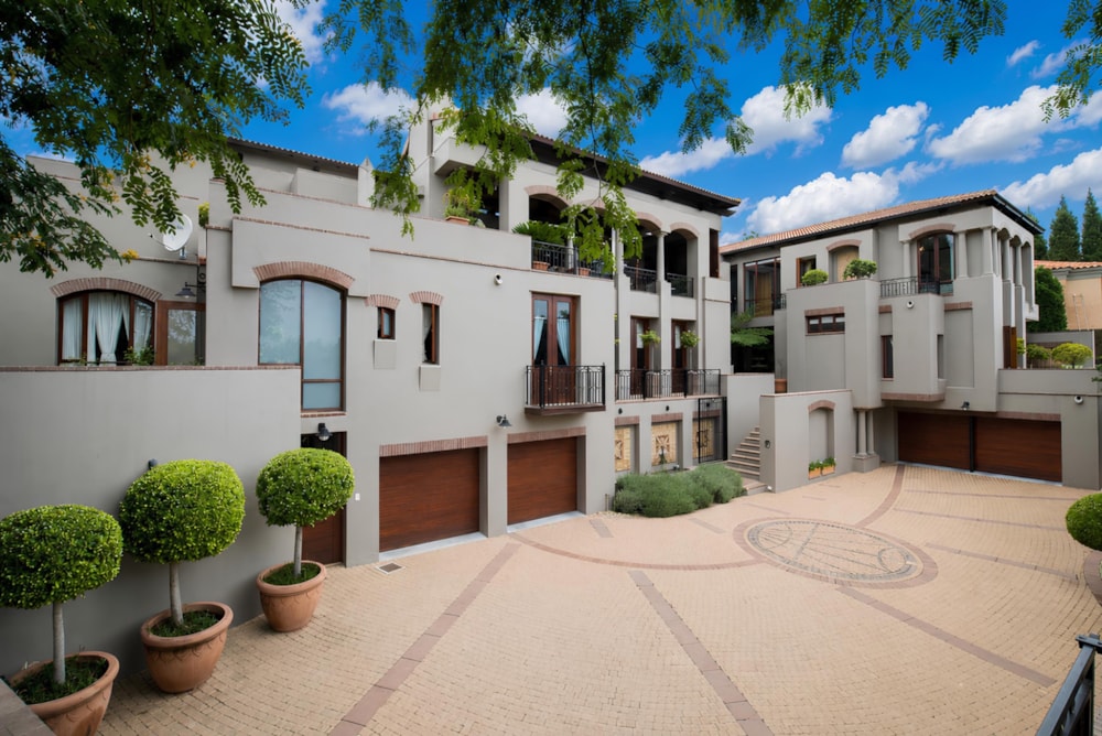 Security estate home for sale in Waterkloof Ridge - PT1735281