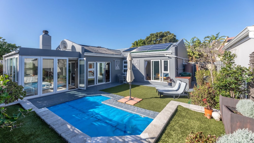 Single-storey house for sale in Blouberg Rise - 1TV1740273