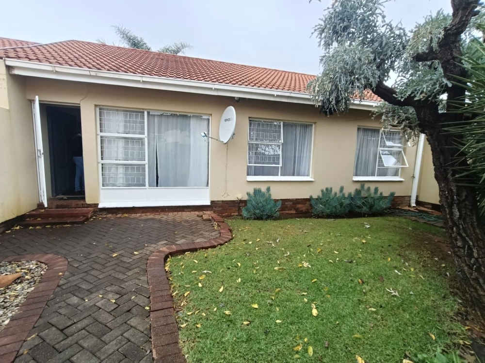 Townhouse to rent in Langenhovenpark - 1BX1738766