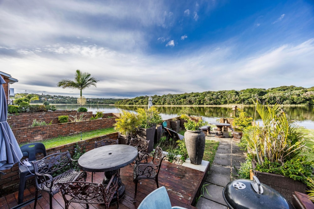 Apartment for sale in Bonza Bay - 1EZ1739118