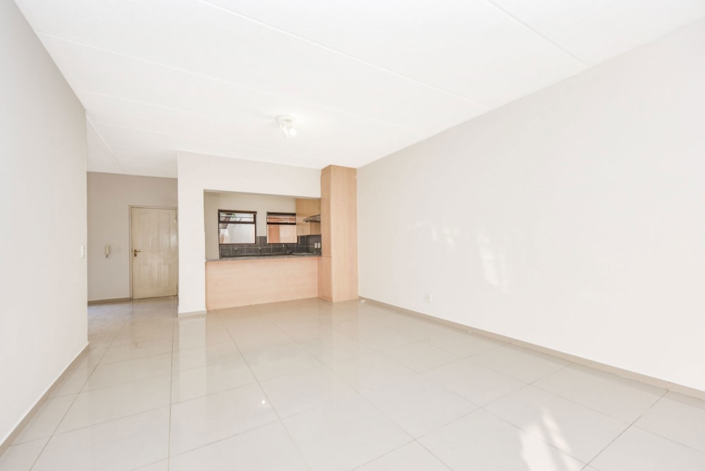 Apartment for sale in Sunninghill - FW1740011 Apartment for sale in Sunninghill - FW1740011