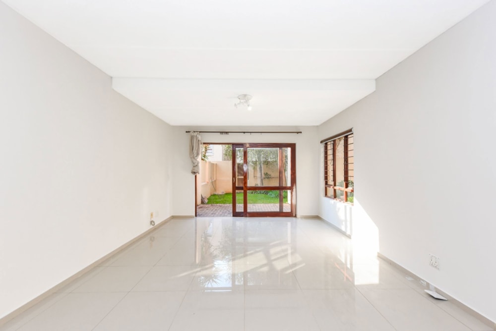 Apartment for sale in Sunninghill - FW1740011 Apartment for sale in Sunninghill - FW1740011