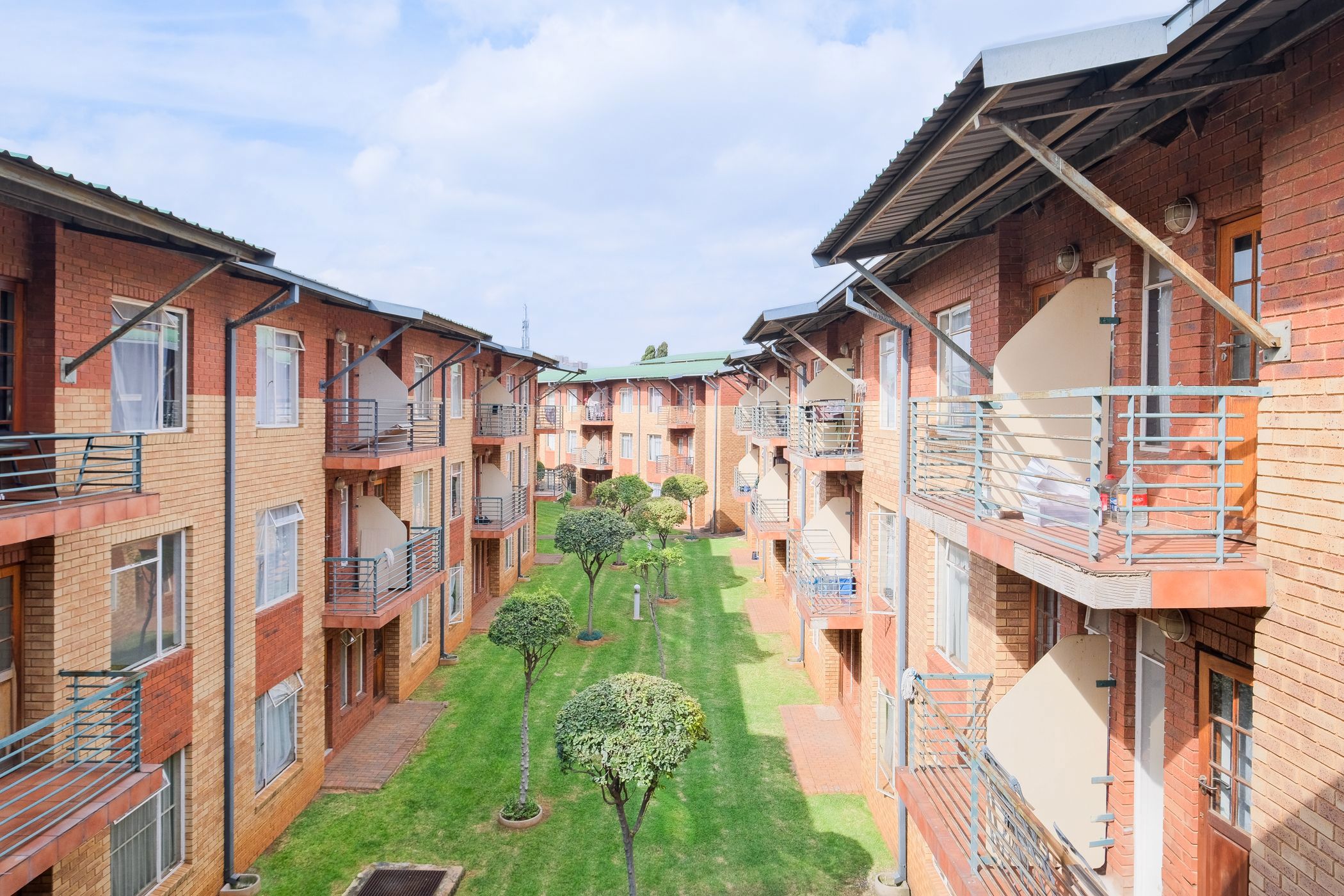 Apartment for sale in Braamfontein - HP1740947