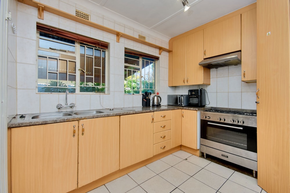 House for sale in Westdene, Johannesburg - RAN1739397 House for sale in Westdene, Johannesburg - RAN1739397
