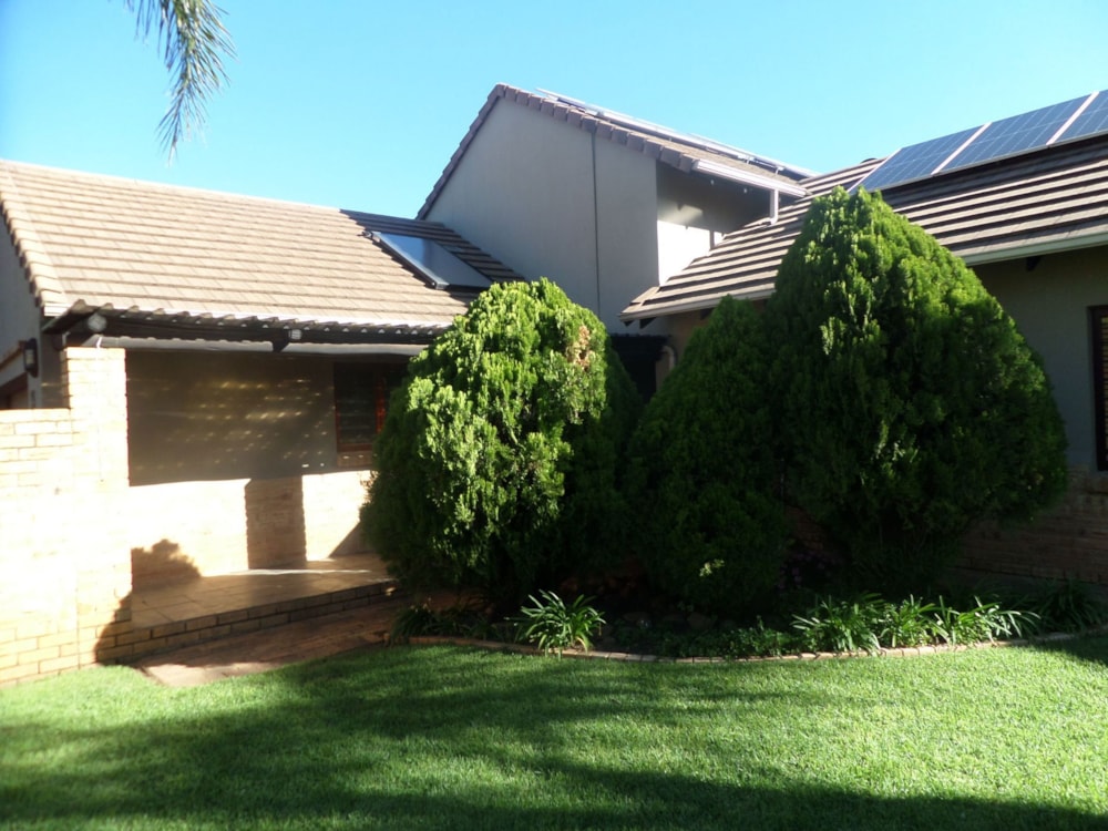 House for sale in Willowbrook - RAN1738674