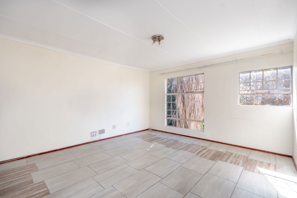 Apartment for sale in Weltevredenpark - RAN1739124