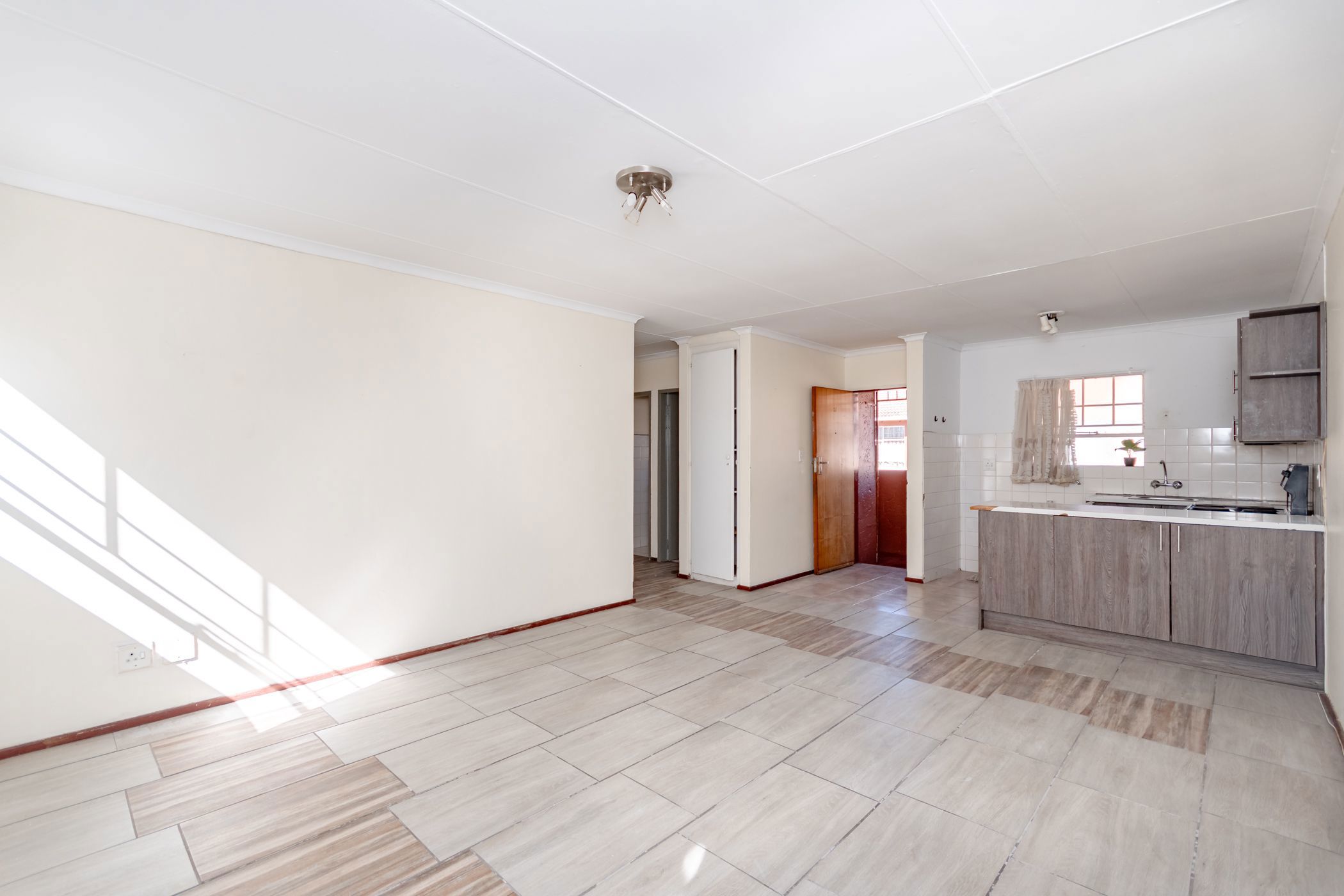 Apartment for sale in Weltevredenpark - RAN1739124