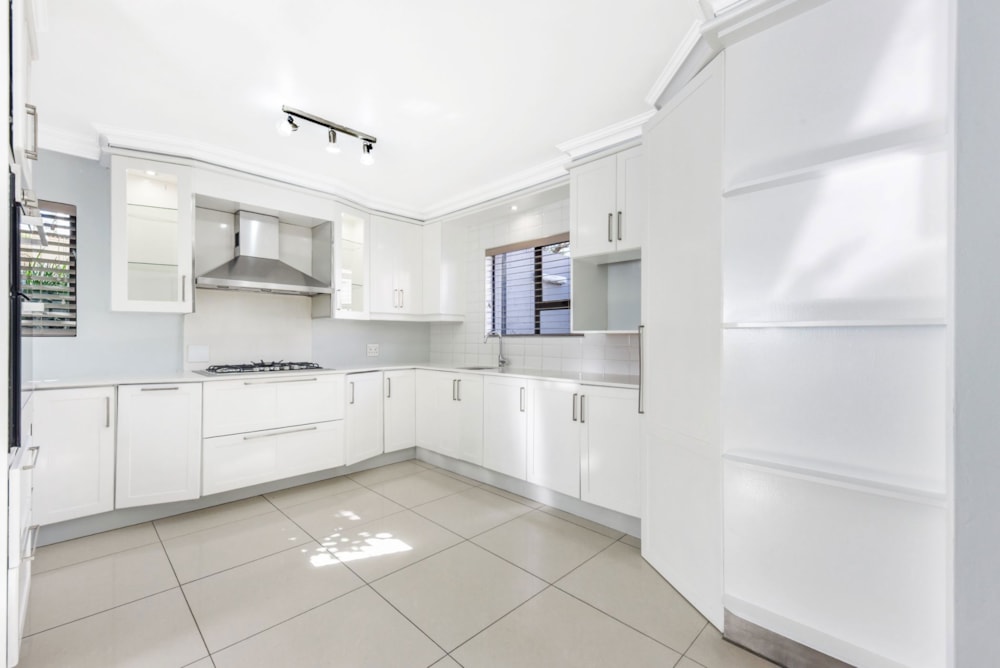 Double-storey house for sale in Dainfern Golf Estate - FW1698385