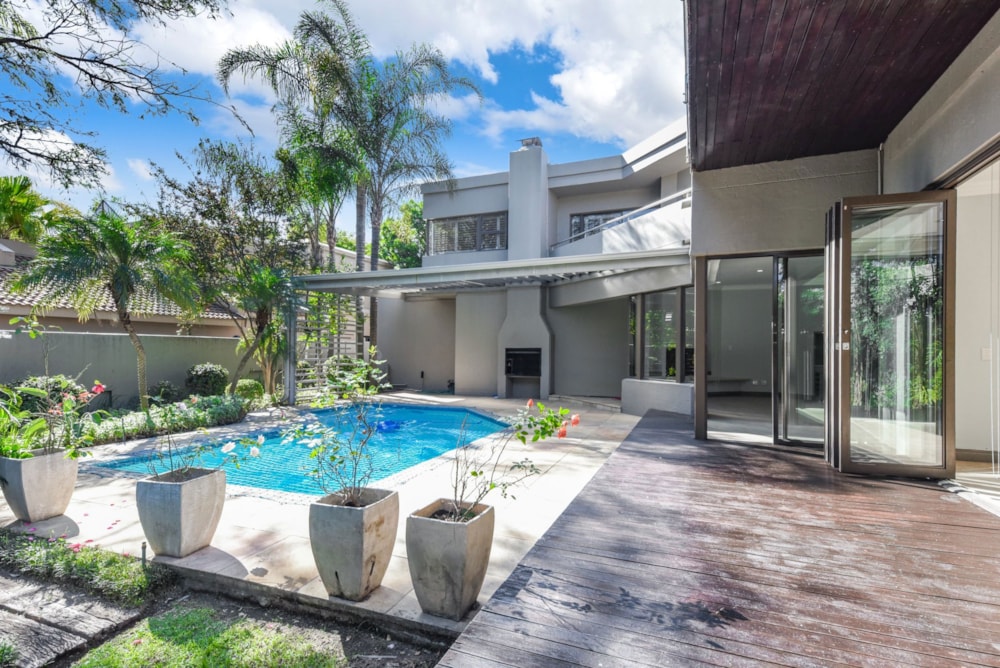 Double-storey house for sale in Dainfern Golf Estate - FW1698385