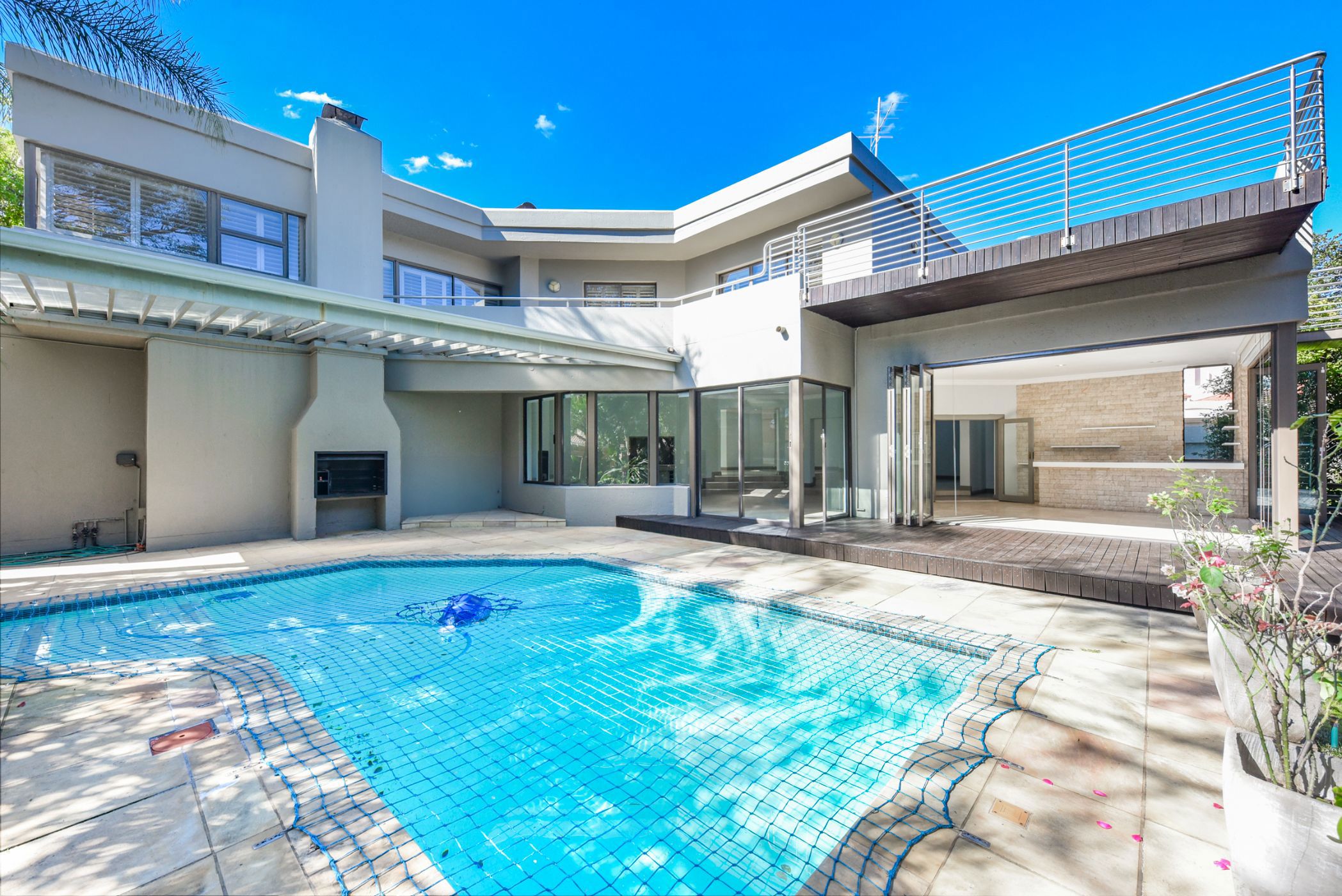 Double-storey house for sale in Dainfern Golf Estate - FW1698385