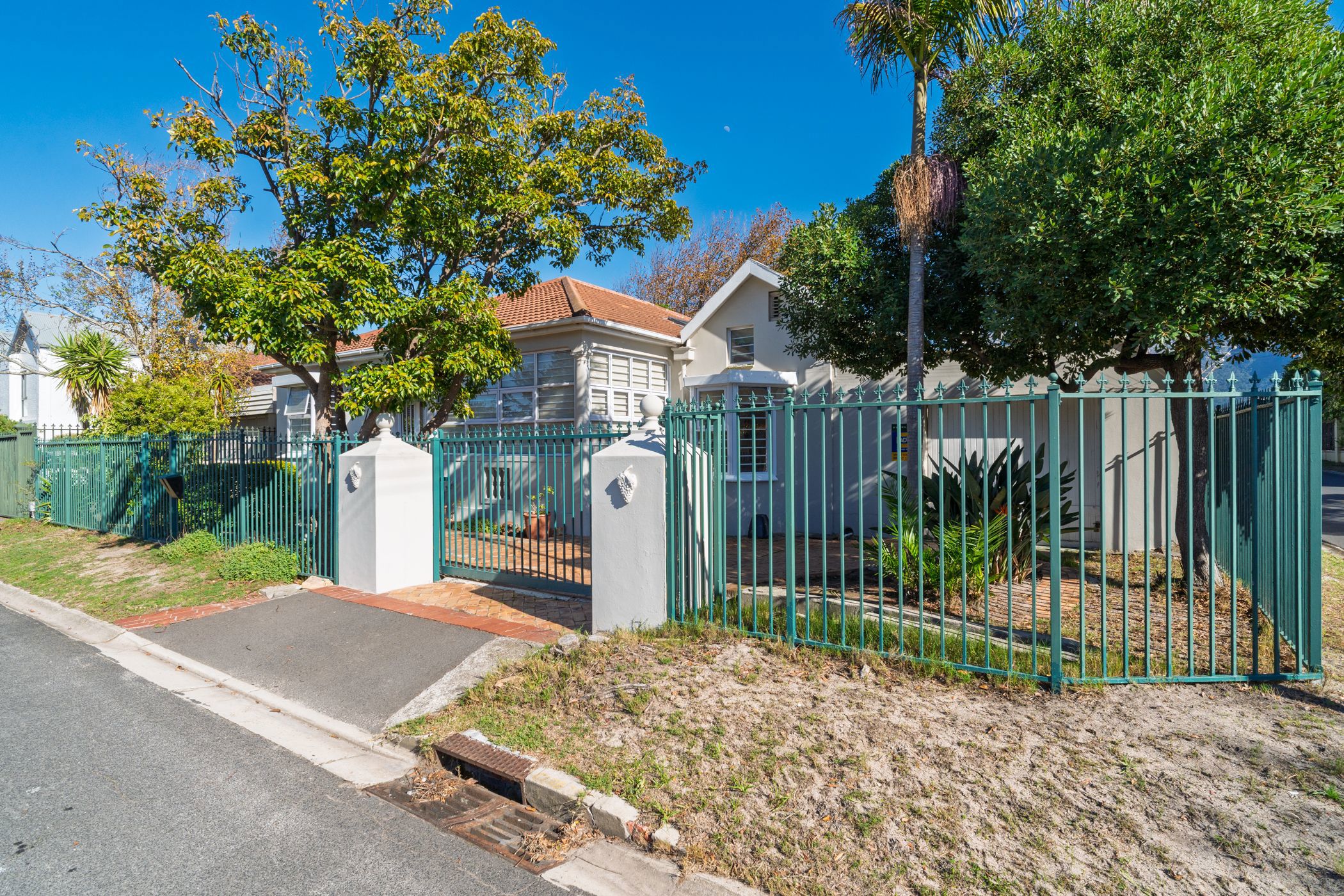 House for sale in Claremont, Cape Town - KW1739536