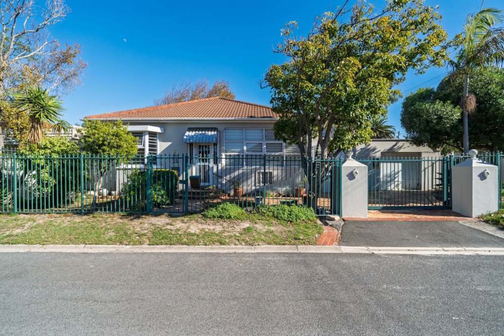 House for sale in Claremont, Cape Town - KW1739536