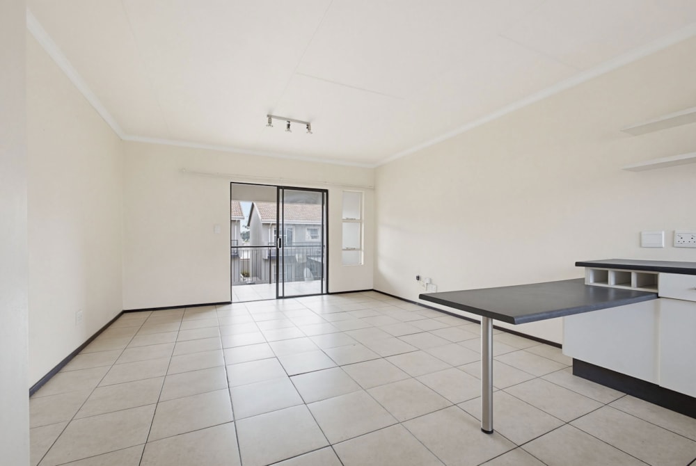 Townhouse for sale in Brenthurst - 1BJ1740261