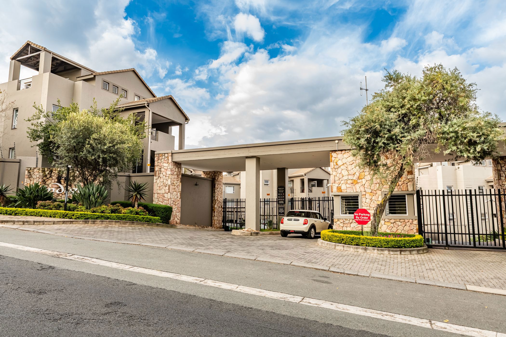 Apartment for sale in Bryanston - HP1741052