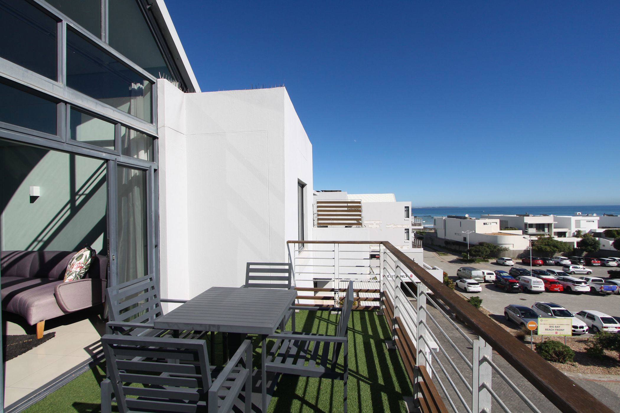 Apartment for sale in Big Bay - 1TV1739901