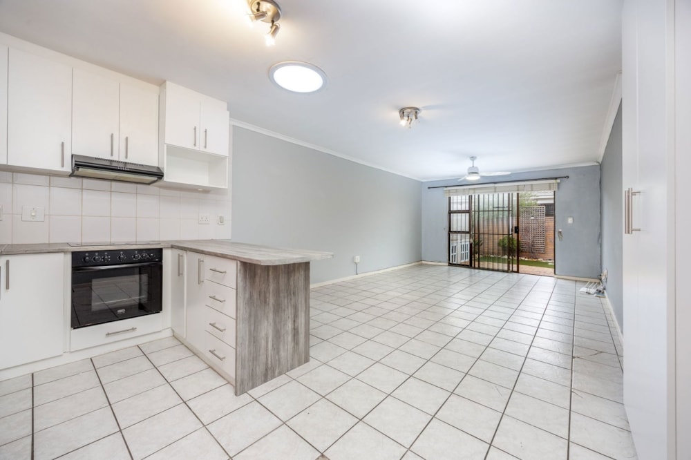 Townhouse for sale in Sonstraal Heights - DBV1741095