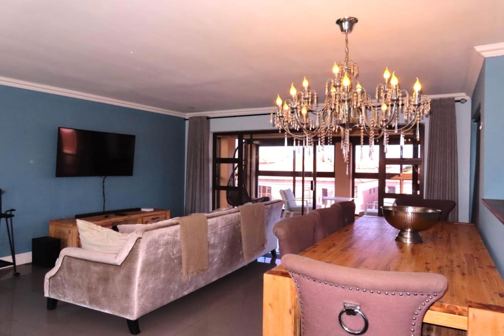 Townhouse to rent in Big Bay - 1TV1743531