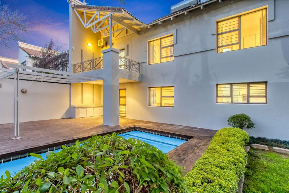 Double-storey cluster for sale in Waverley, Johannesburg - HP1690420 Double-storey cluster for sale in Waverley, Johannesburg - HP1690420
