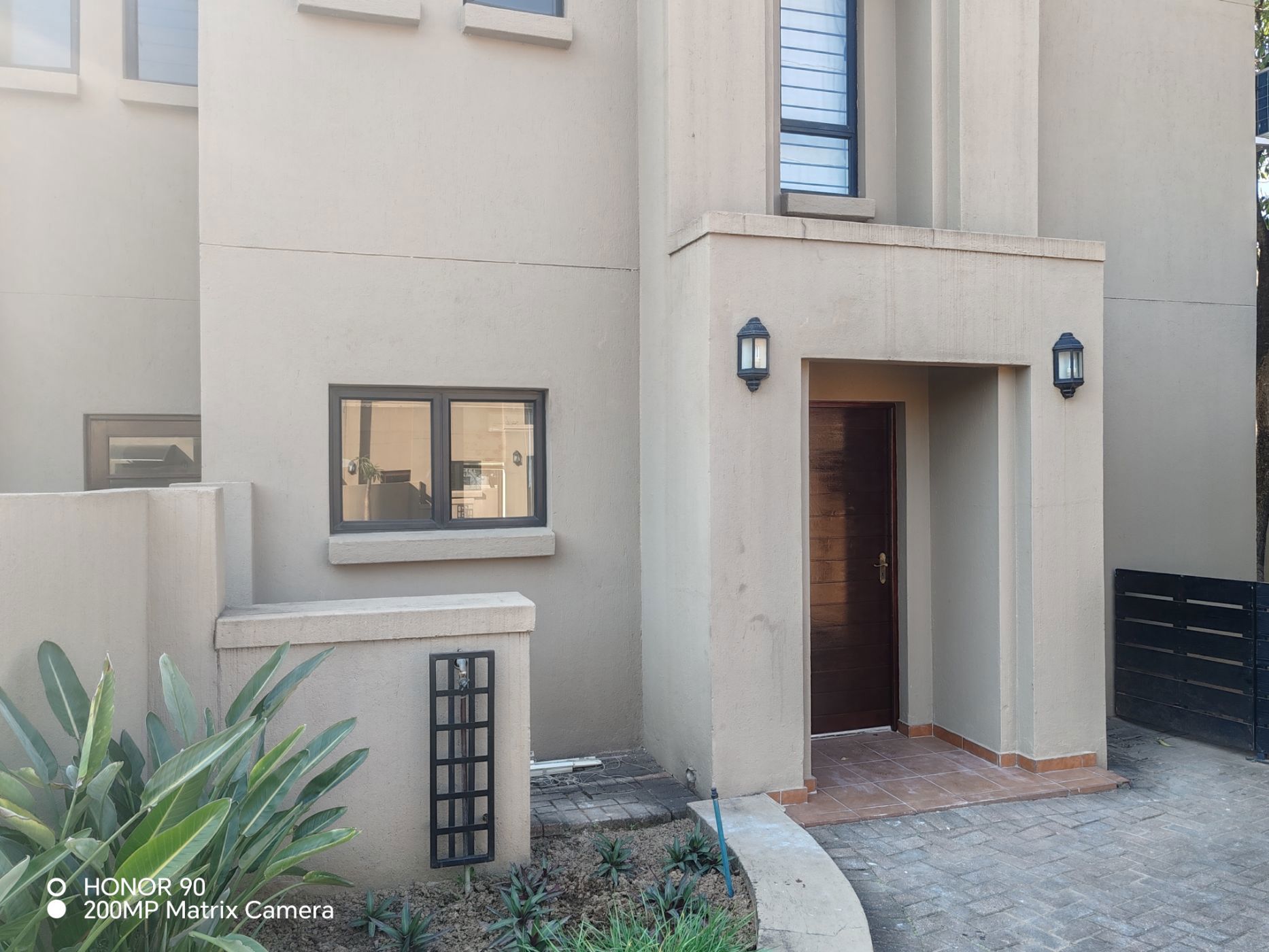 Townhouse to rent in Nelspruit (Mbombela) - 1NS1729571