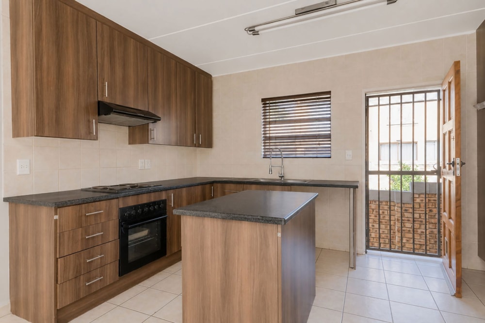 Townhouse for sale in Wilgeheuwel - RAN1741509