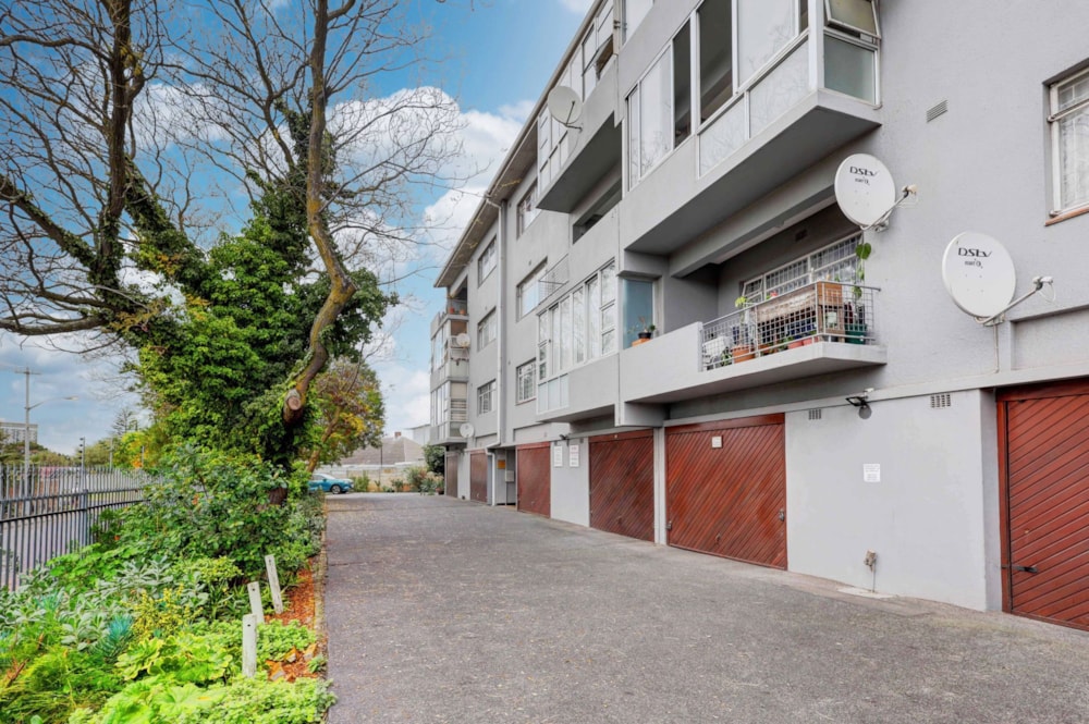 Apartment for sale in Oakdale - DBV1741150 Apartment for sale in Oakdale - DBV1741150