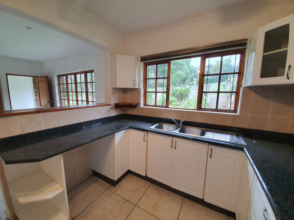 Garden cottage to rent in Waterfall, Upper Highway - 1KF1744584