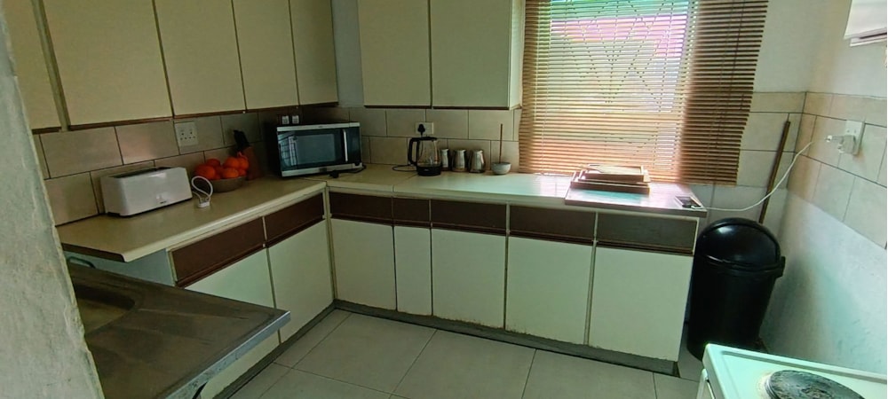 House for sale in Westridge, Mitchells Plain - 1MN1737089 House for sale in Westridge, Mitchells Plain - 1MN1737089