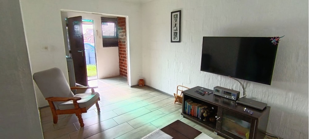 House for sale in Westridge, Mitchells Plain - 1MN1737089 House for sale in Westridge, Mitchells Plain - 1MN1737089