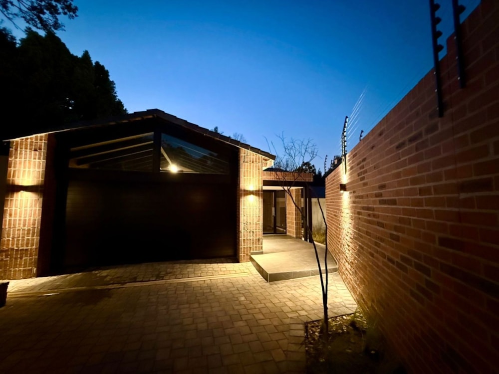House for sale in Waterkloof, Pretoria East - PT1743243 House for sale in Waterkloof, Pretoria East - PT1743243