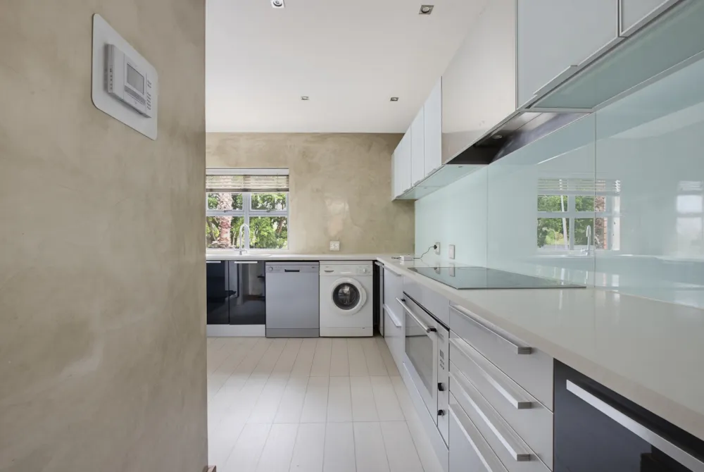 Apartment for sale in Hyde Park, Sandton - HP1743294 Apartment for sale in Hyde Park, Sandton - HP1743294