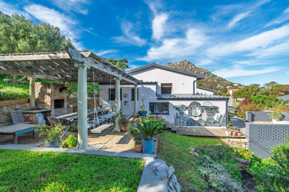 House for sale in Clovelly, Cape Town - FH1741797