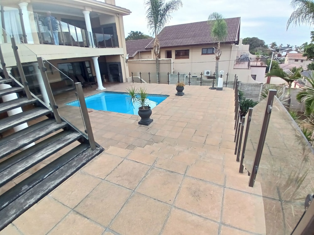 Double-storey house for sale in Uvongo - 1PSH1744636 Double-storey house for sale in Uvongo - 1PSH1744636