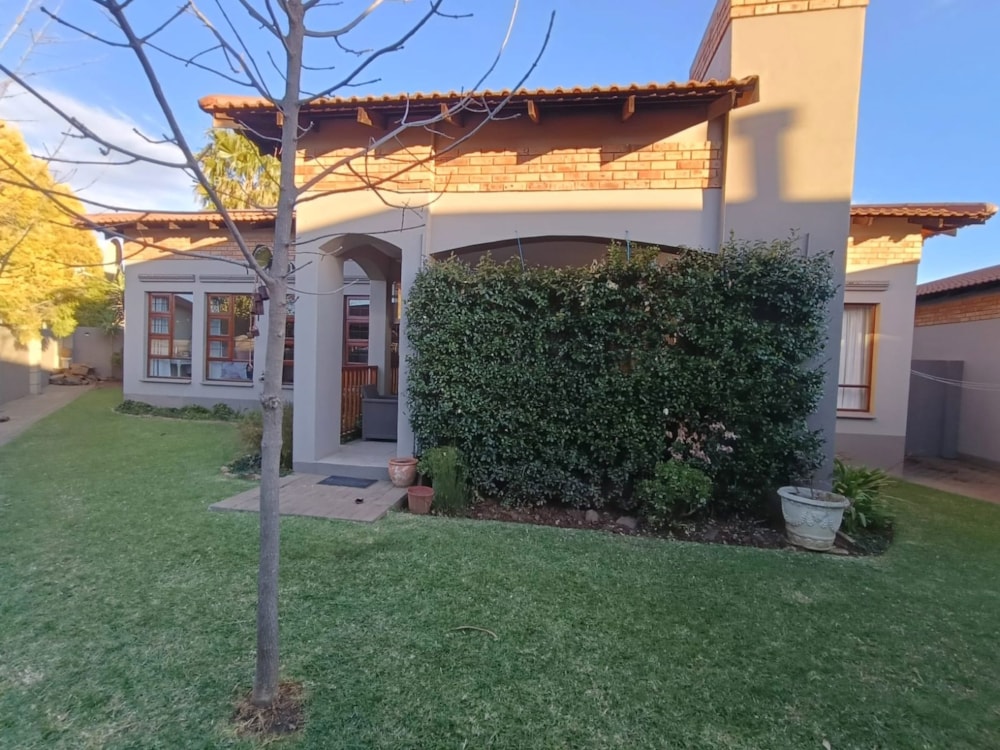 Townhouse to rent in Woodland Hills - 1BX1742622 Townhouse to rent in Woodland Hills - 1BX1742622