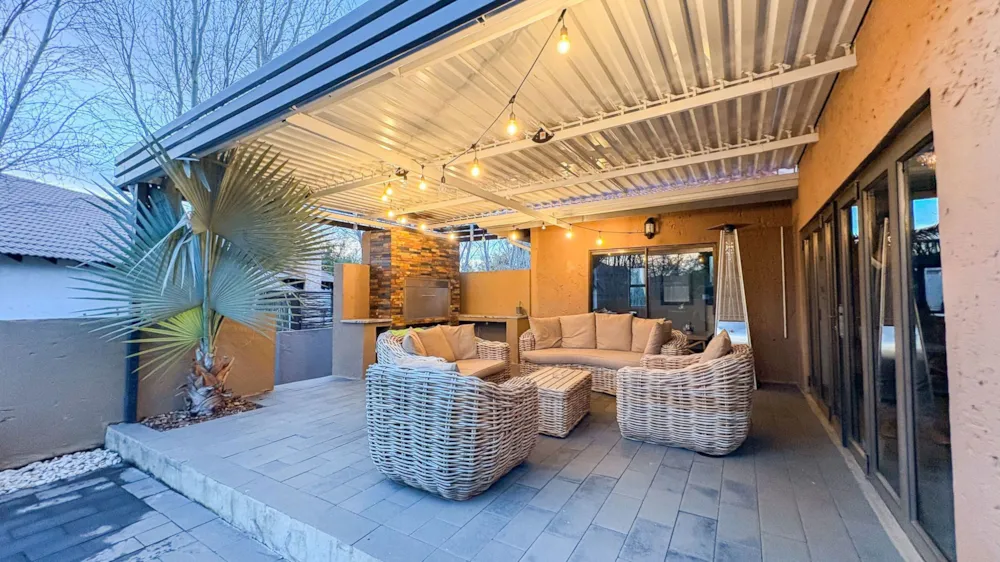 Double-storey house for sale in Woodland Hills - 1BX1742112 Double-storey house for sale in Woodland Hills - 1BX1742112