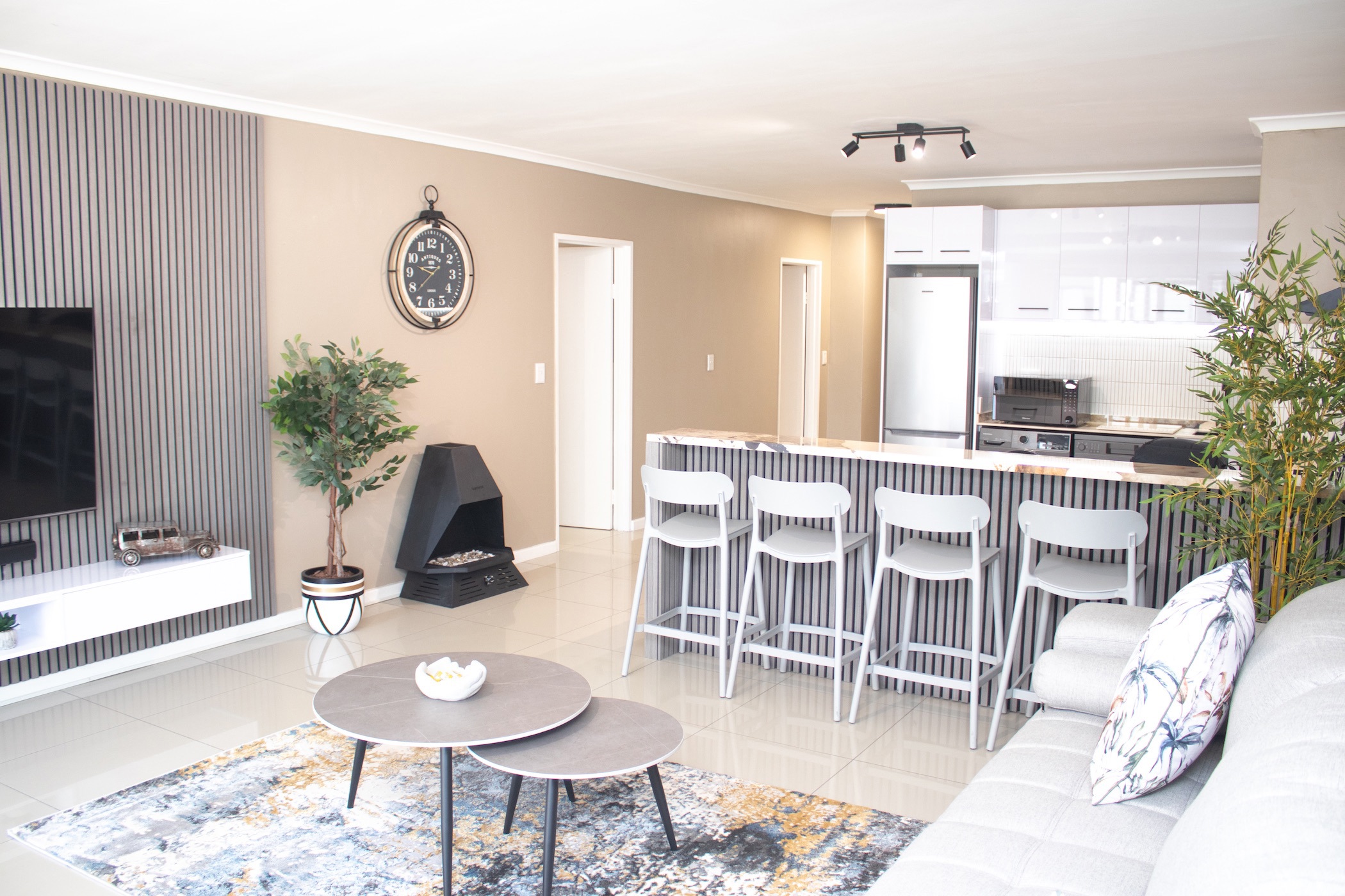 Apartment to rent in Big Bay - View 4