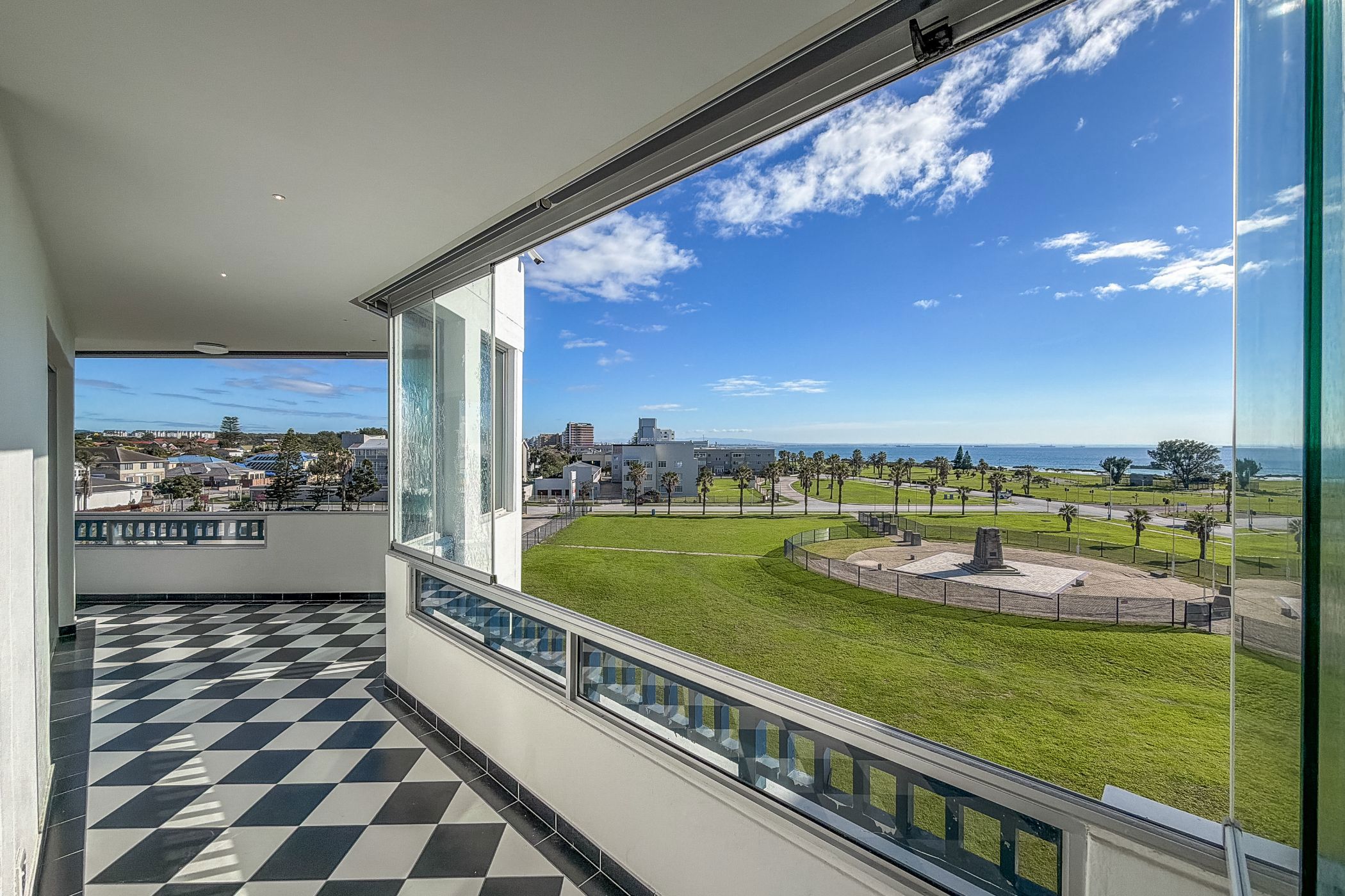 Penthouse apartment for sale in Summerstrand - 1PLZ1743295