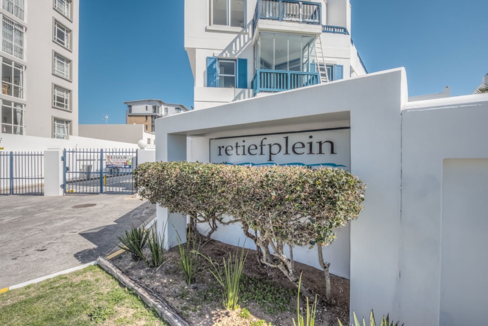 Apartment for sale in Summerstrand - 1PLZ1743295 Apartment for sale in Summerstrand - 1PLZ1743295