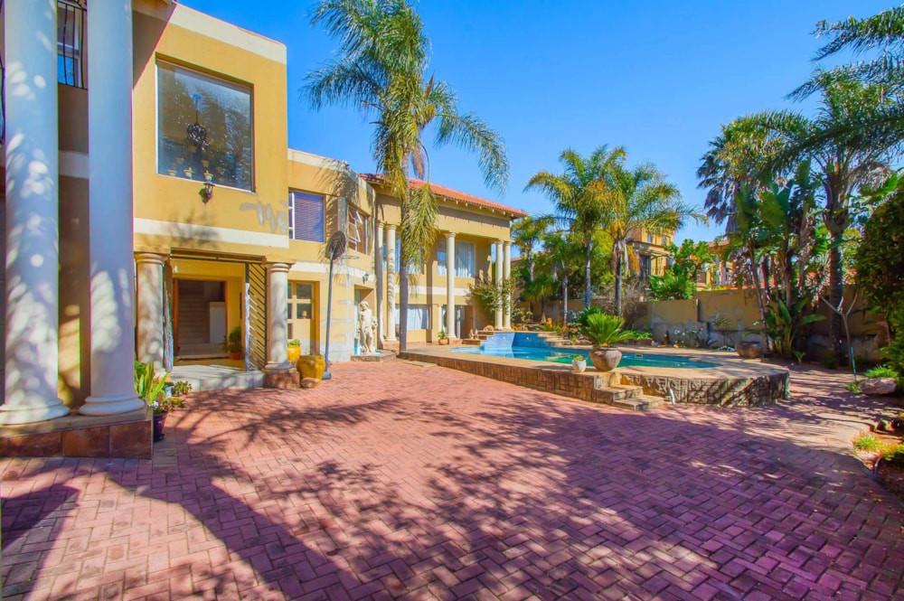 Double-storey house for sale in Noordheuwel - 1KR1743005