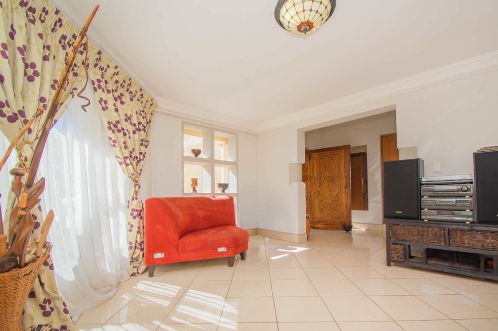 Double-storey house for sale in Noordheuwel - 1KR1743005