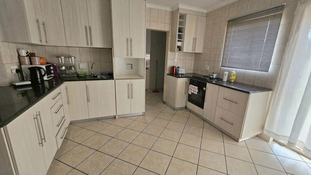 House let in Lydenburg (Mashishing) - 1LY1742321 House let in Lydenburg (Mashishing) - 1LY1742321