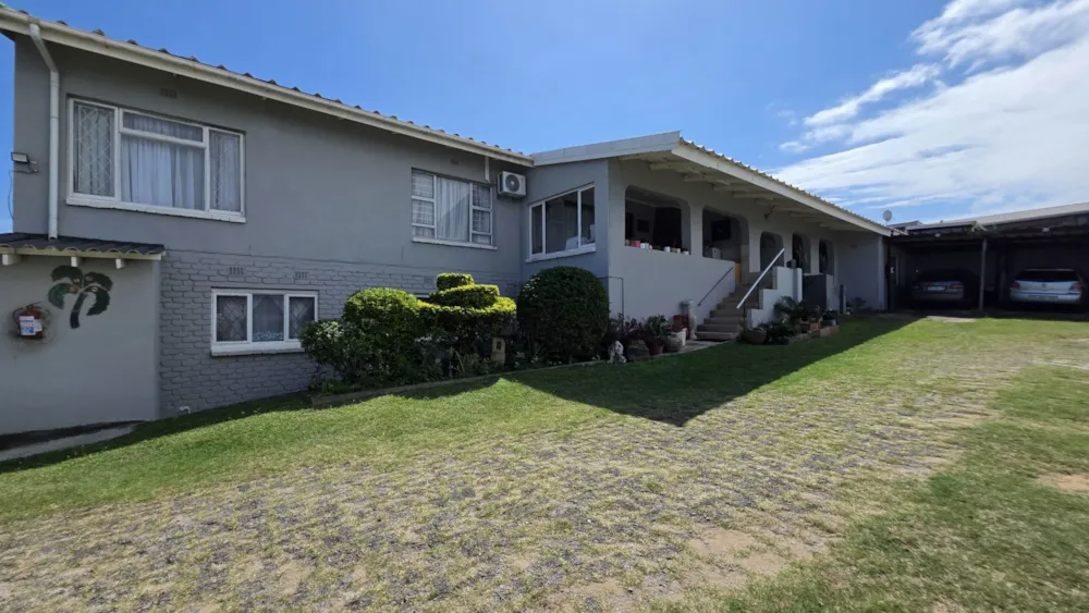 Townhouse for sale in Hibberdene - 1PSH1750800 Townhouse for sale in Hibberdene - 1PSH1750800