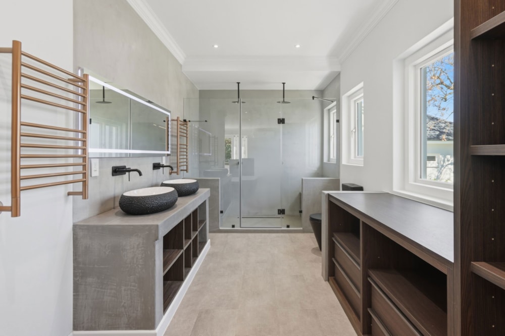 House for sale in Golden Hill - SW1743710