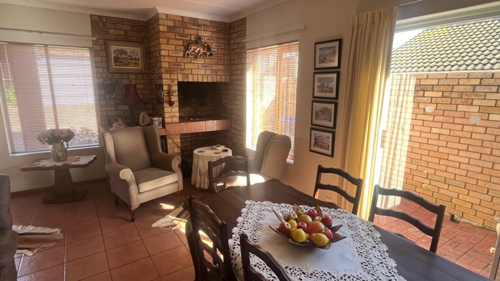 Townhouse for sale in Ou Dorp - 1JF1742687 Townhouse for sale in Ou Dorp - 1JF1742687