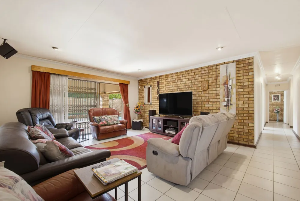 House for sale in Sunward Park - BOK1742960