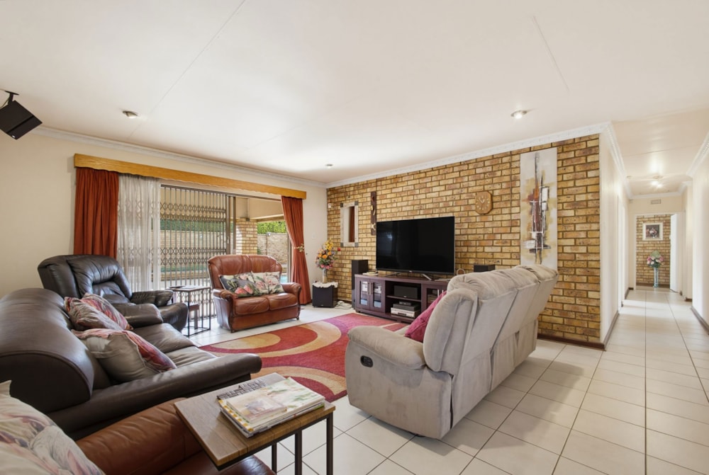 House for sale in Sunward Park - BOK1742960
