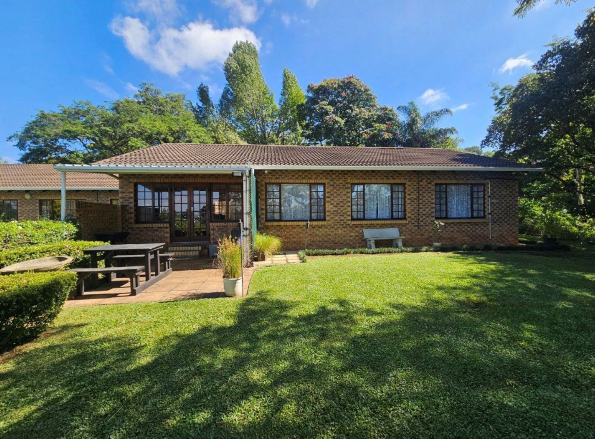 Townhouse for sale in Chase Valley Heights - 1PM1742093