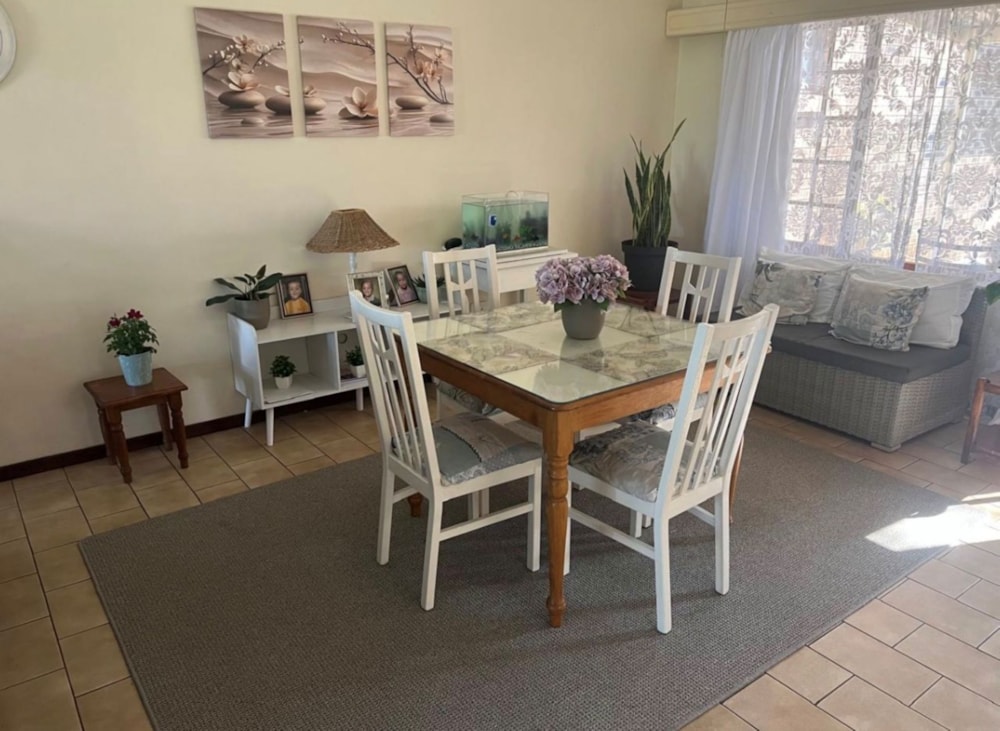 Townhouse for sale in Chase Valley Heights - 1PM1742093