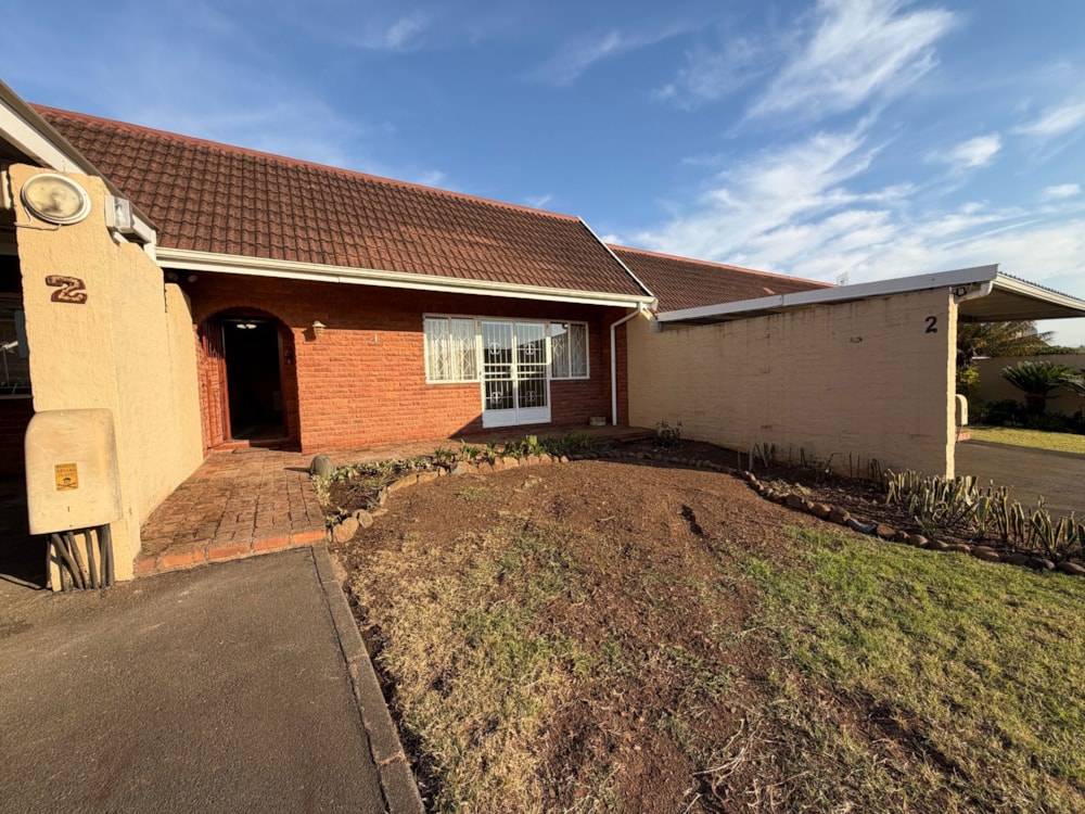 Townhouse to rent in Hayfields - 1PM1741921