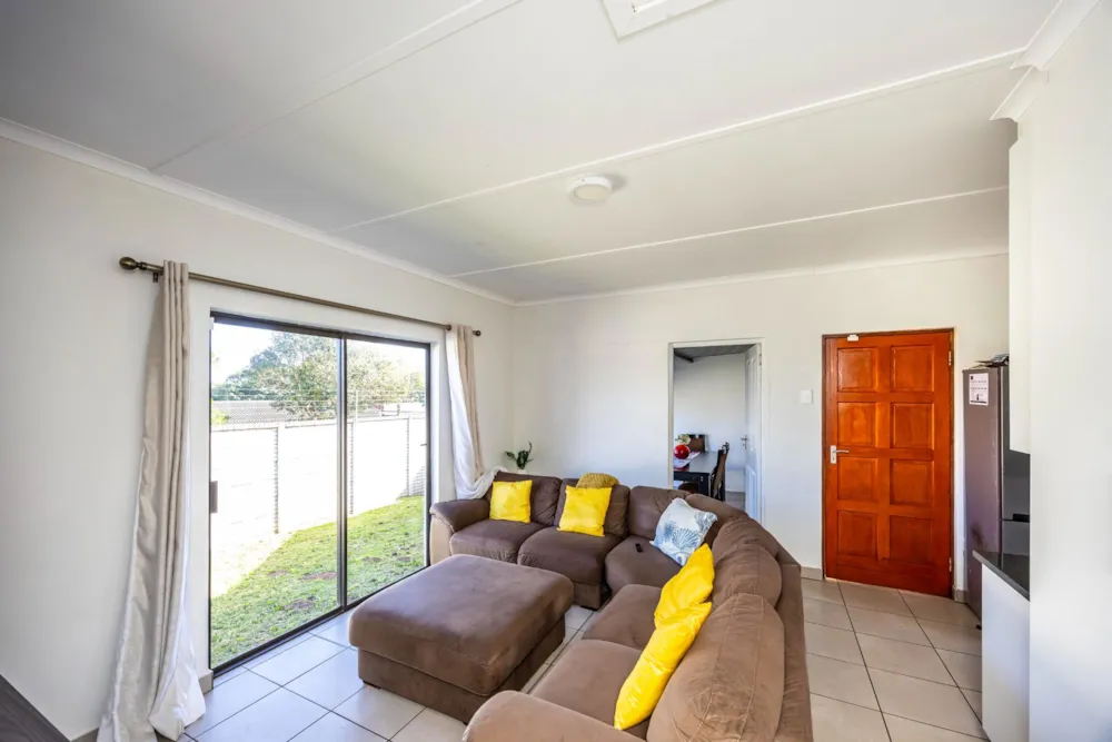 Townhouse for sale in Gonubie - 1EZ1743418